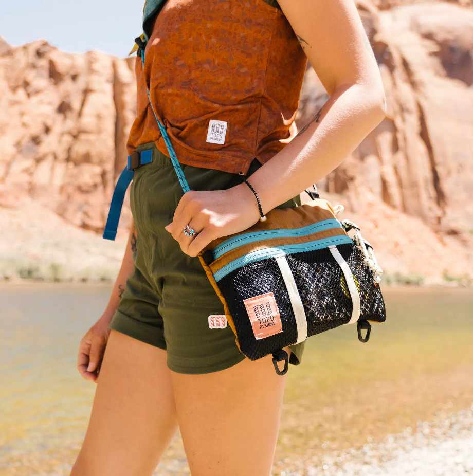 Mountain Accessory Shoulder Bag