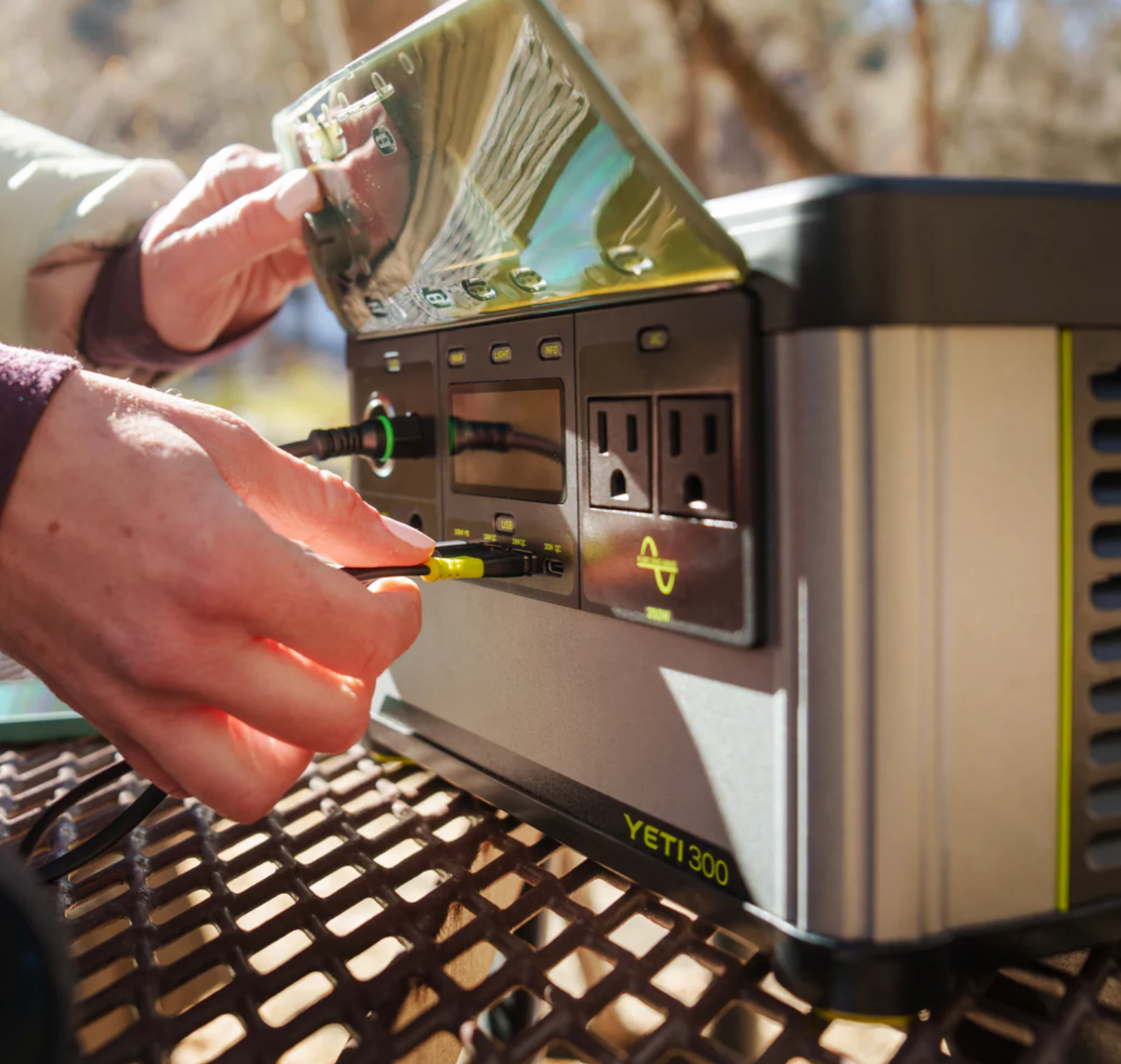 Yeti 300 | Portable Power Station