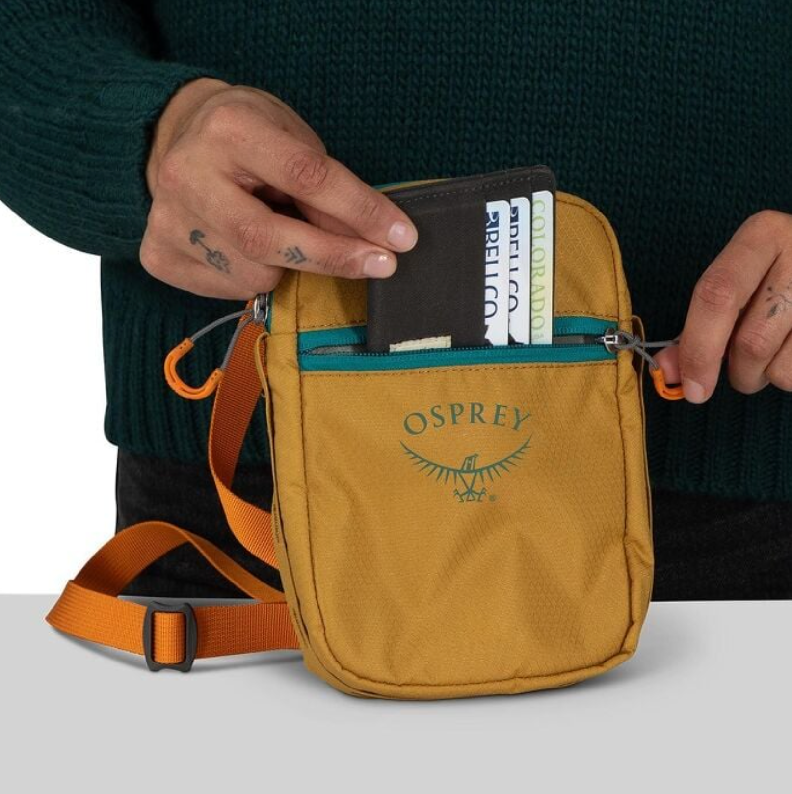 Daylite™ Small Crossbody