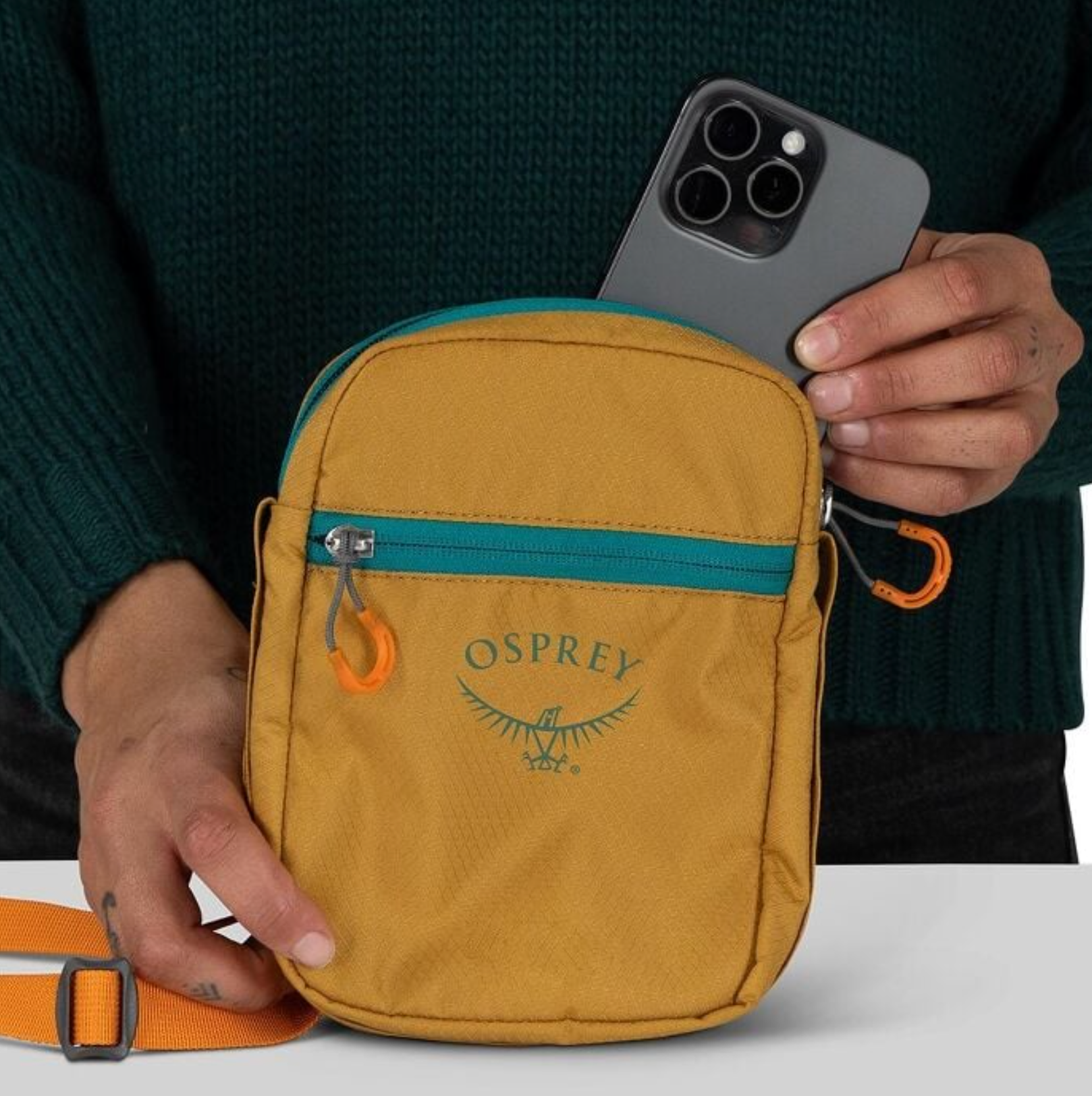 Daylite™ Small Crossbody